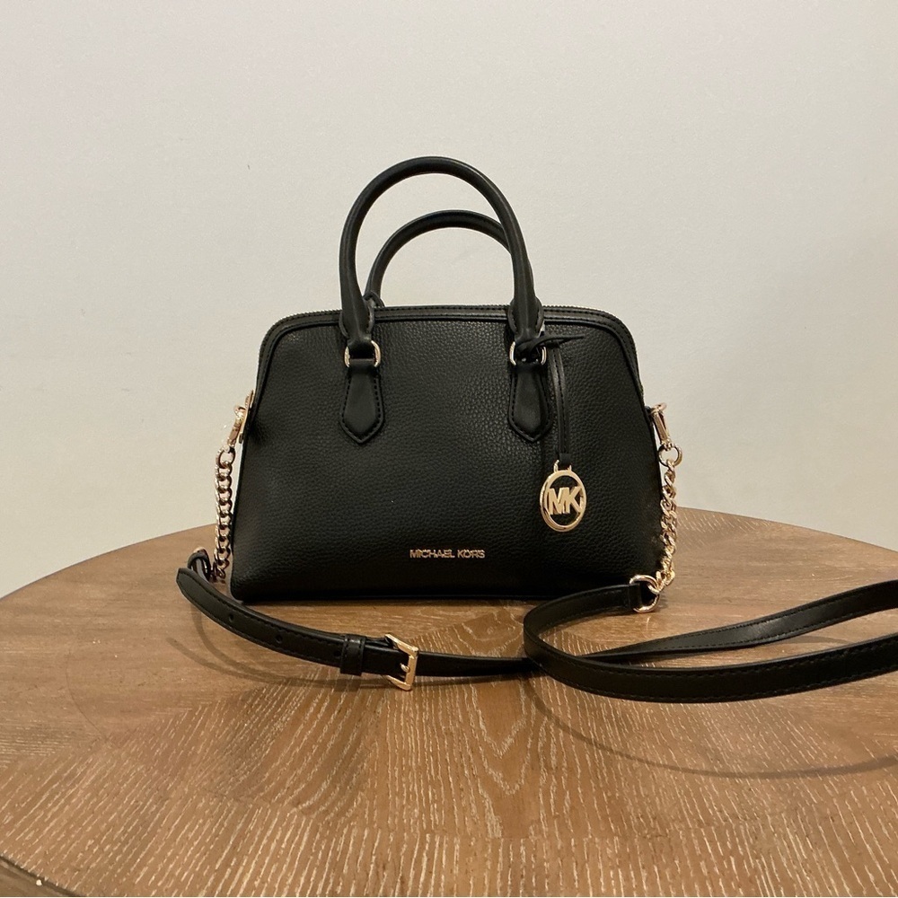 MICHAEL MICHAEL KORS
Bedford Dome Satchel - Picture 1 of 6